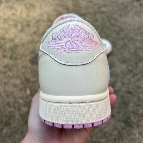 Jordan Air Jordan 1 Low OG SP IQ7604 100 Travis Scott Sail Military Pink Rice EU 42 Sneaker - Men's (BS-87210)