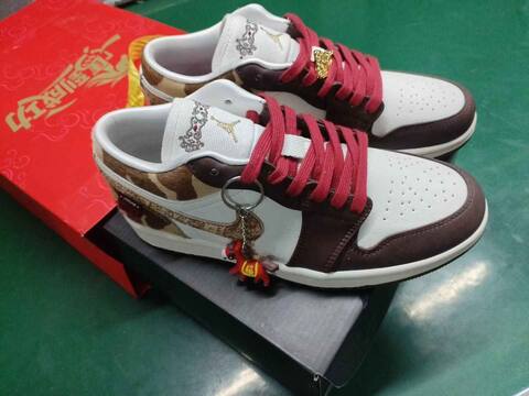 Jordan Air Jordan 1 Low IQ5321-121 Sail Brown Red Tan EU 37 5-38 Sneaker - Women's (BS-87149)