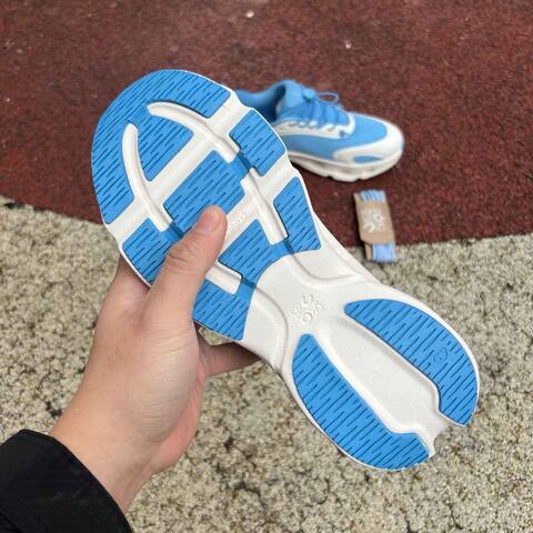 LOEWE x On Cloudsolo 3WF30604608 Beige Blue US 6 EU 37 UK 4 JP 23 Running Shoe Running Sneakers - Women's (BS-86766)
