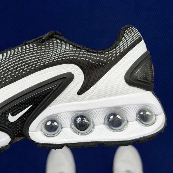 Nike Air Max Dn black white cool grey EU 40 running lifestyle