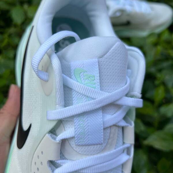 Nike Structure 26 ReactX HJ1101-100 White Black-Barely Green EUR 41 running lifestyle