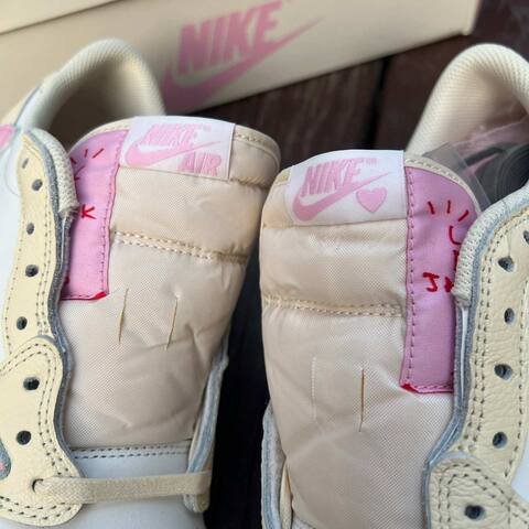 Jordan Air Jordan 1 Low OG SP IQ7604 100 Muslin Shy Pink Sail EU 42 5 Sneaker - Men's (BS-87176)