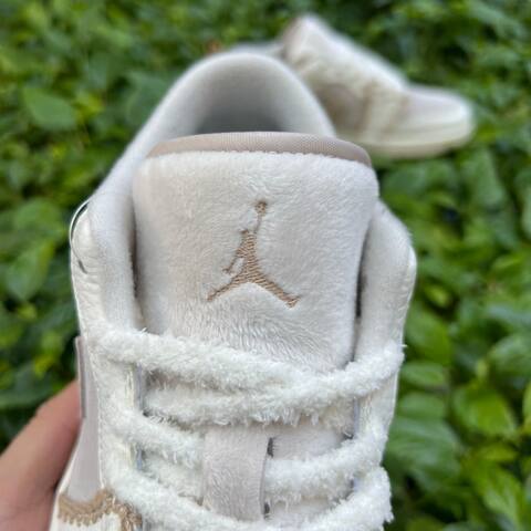 Jordan Air Jordan 1 Low SE HV4268 120 Light Orewood Brown Sail Hemp EUR 40 Sneaker - Men's (BS-87237)