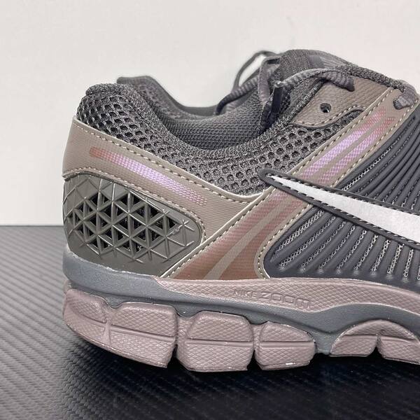 Nike Zoom Vomero 5 HF5793-201 Taupe/Grey with White and subtle Purple accents running