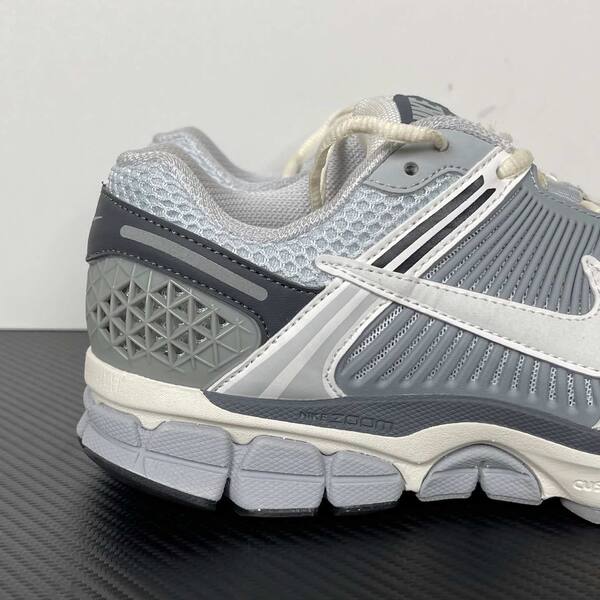 Nike Zoom Vomero 5 FD9919-001 Silver/Gray/White/Black running