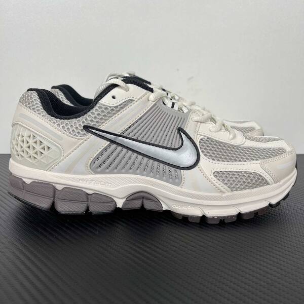 Nike Zoom Vomero 5 FJ2028-001 White/Silver/Grey/Black running