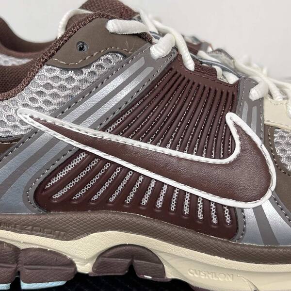 Nike Zoom Vomero 5 FD9920-022 brown/silver/cream/light blue running