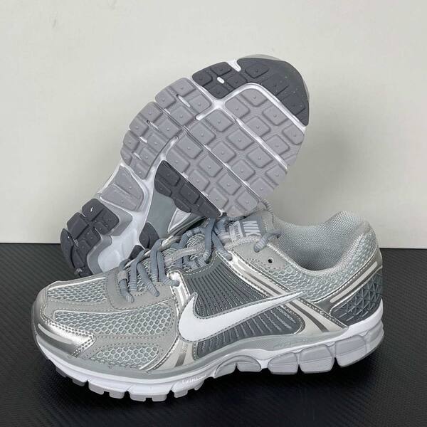 Nike Zoom Vomero 5 FJ4151-003 Metallic Silver/White/Grey running