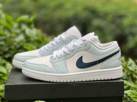 Jordan Air Jordan 1 Low 553558 400 Aura Squadron Blue White EUR 40 Sneaker - Men's (BS-87166)
