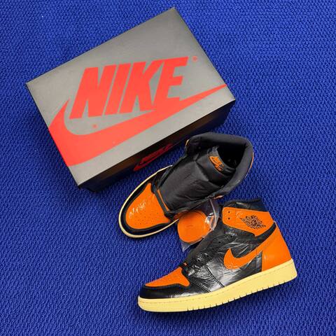 Jordan Air Jordan 1 Retro High OG 555088-028 Black Orange Pale Vanilla EU 42 5 Basketball Shoe - Men's (BS-87156)