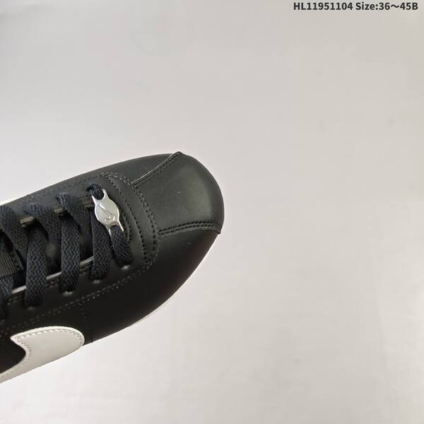 Nike Classic Cortez Cortez DN1791 lifestyle