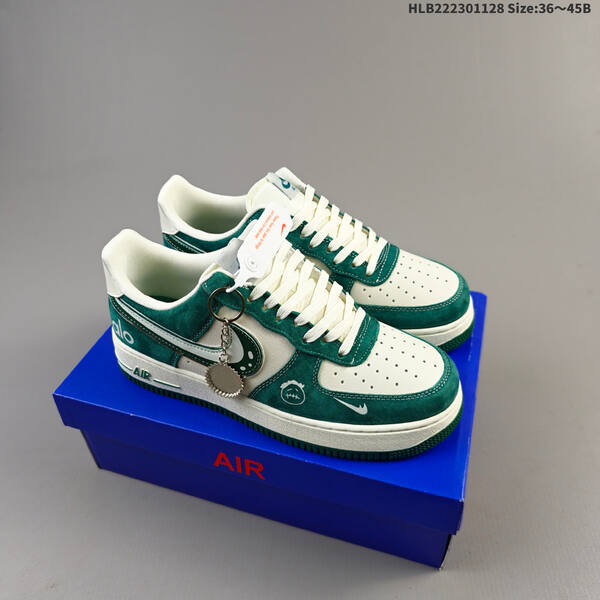 NIKE AIR FORCE 1 07 LV8 DF0188-1 lifestyle