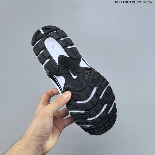 Nike V5 RNR black white dark grey EU 36-47 running shoe