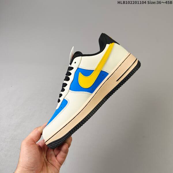 Nike Air Force 1 Low Levi s MZ9 lifestyle