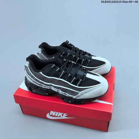 Nike Air Max 95 Black Green Red White EU 40-46 Running Shoe - Men's (BS-61328)
