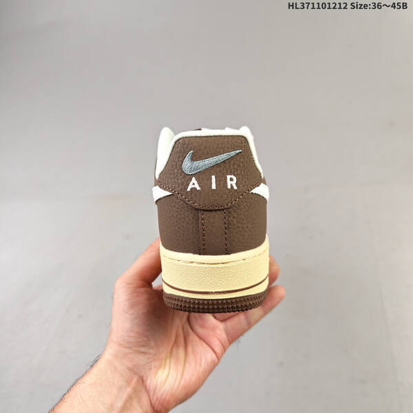 Nike Air Force 1 07 brown cream white EU 36-45 sneaker