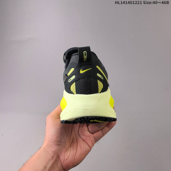 Nike VOMERO 18 GTX ReactX Air Zoom lifestyle