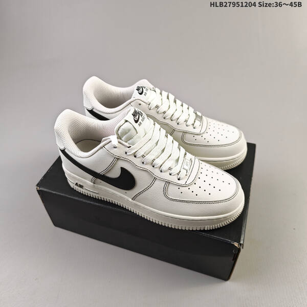 Nike Air Force 1 07 lifestyle