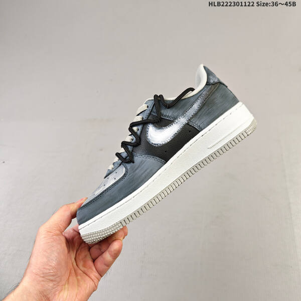 NIKE AIR FORCE 1 07LV CW6871 lifestyle