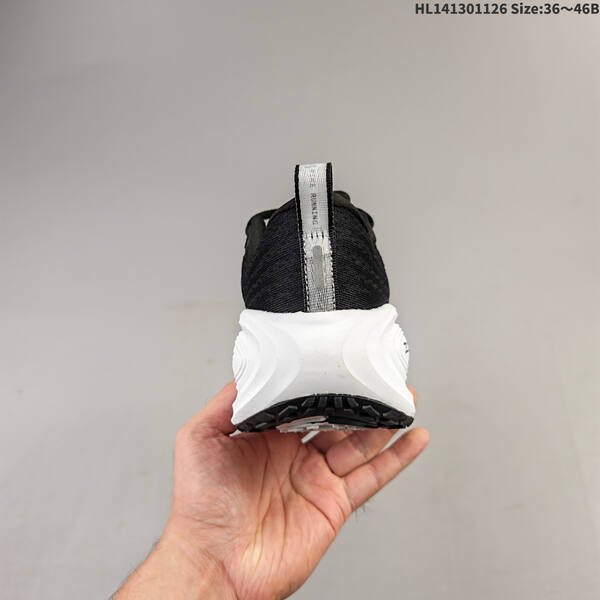 Nike VOMERO PLUS ReactX Air Zoom black white EU 36-46 running shoe