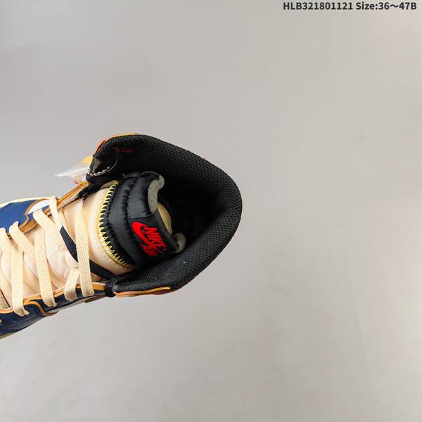 Jordan Air Jordan 1 Retro High OG Sail/Navy/Red/Black EU 36-47 basketball