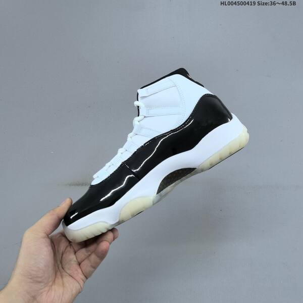 Jordan Air Jordan 11 Retro "Gratitude" White/Black/Gold EU 36-48.5 basketball