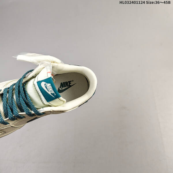 NIKE DUNK SB LOW supreme lifestyle