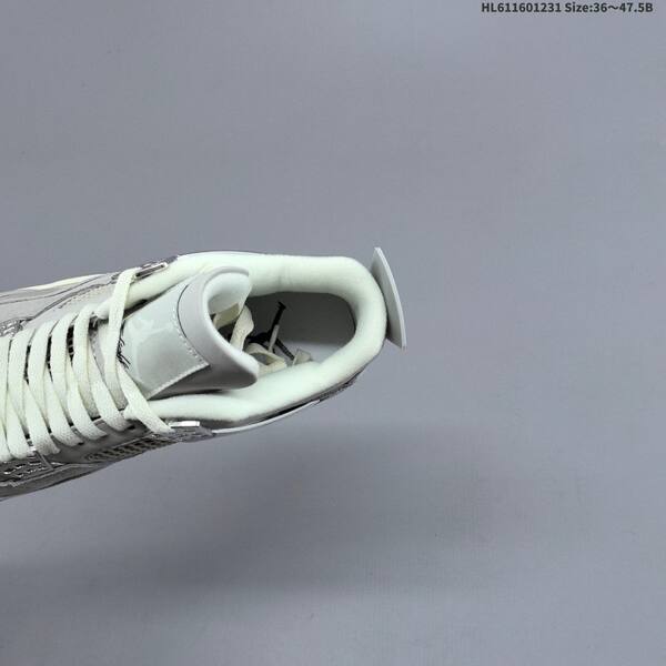 Jordan Air Jordan 4 Retro Frozen Moments light gray / white / chrome 36-47.5 basketball