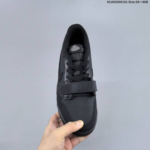 Jordan Legacy 312 Low Triple Black EU 36-46 lifestyle