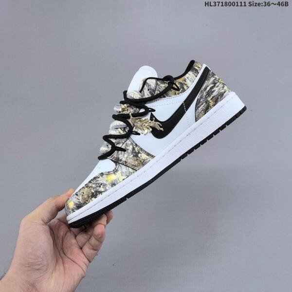 Jordan Air Jordan 1 Low white/light grey/iridescent silver EU 36-46 casual