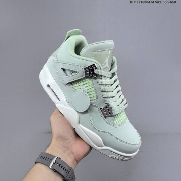 Jordan Air Jordan 4 Retro light grey/white and black/white EU 36-46 basketball