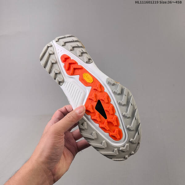 Nike ACG Zegama Trail 2 HV8113-006 36 36 5 37 5 38 38 5 3 lifestyle