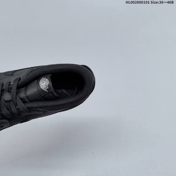 Jordan Legacy 312 Low Triple Black EU 36-46 lifestyle