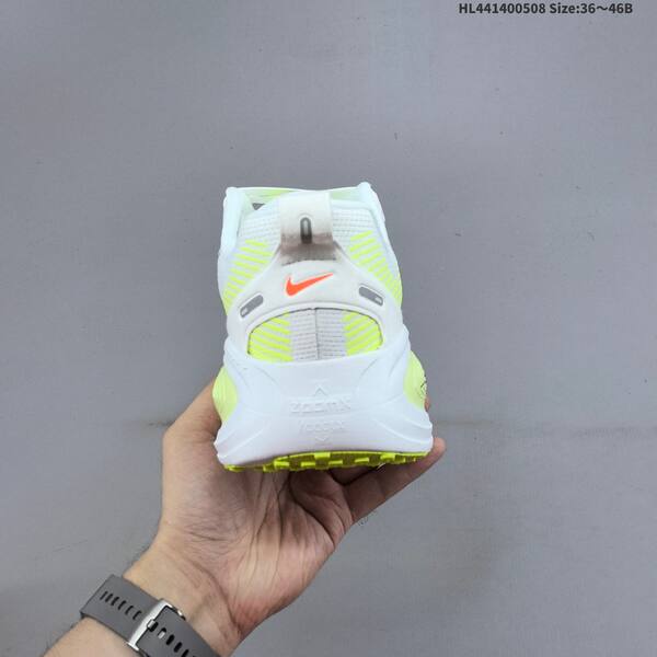Nike Air Zoom Vomero 18 lifestyle