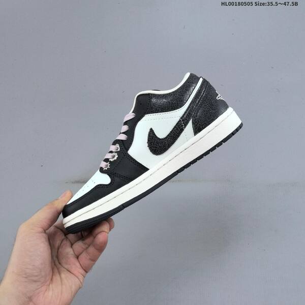 Jordan Air Jordan 1 Low SE black/white with pale pink laces 35.5~47.5 lifestyle