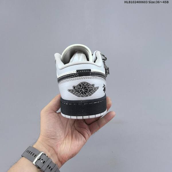 Jordan Air Jordan 1 Low Light Grey/White/Black EU 36-45 basketball