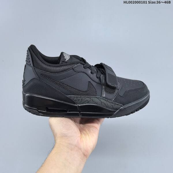Jordan Legacy 312 Low Triple Black EU 36-46 lifestyle