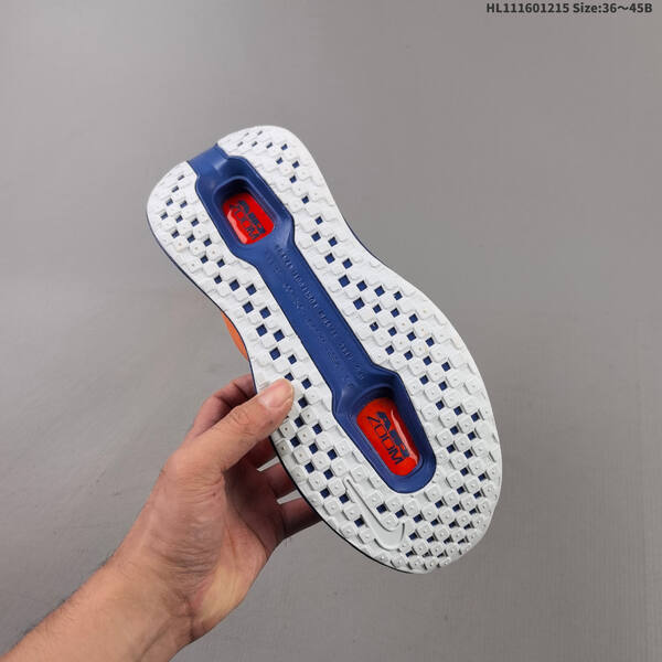 Nike VOMERO PREMIUM ReactX Air Zoom lifestyle