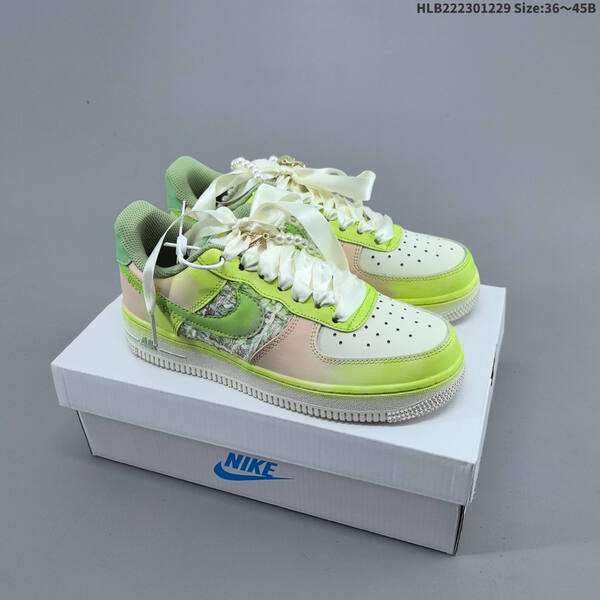 NIKE AIR FORCE 1 07 LV8 ZH0316-0 lifestyle