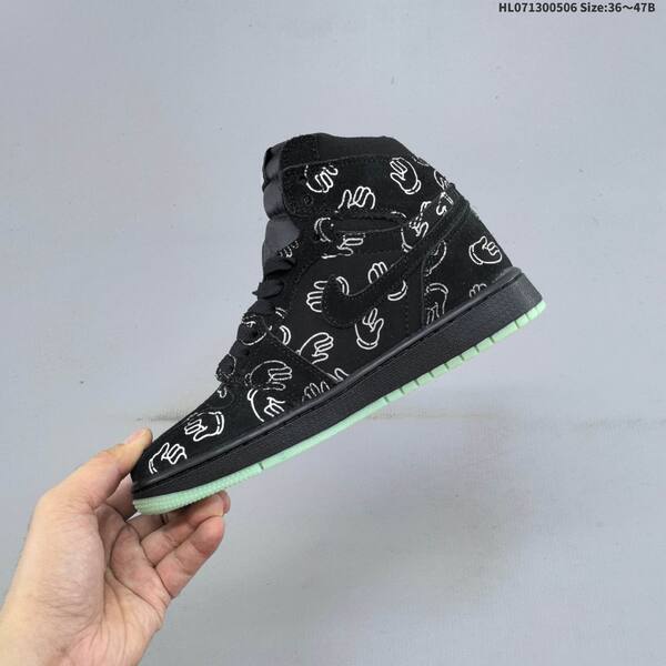 Jordan Air Jordan 1 Low black / white graphic print with mint outsole 36~47B casual