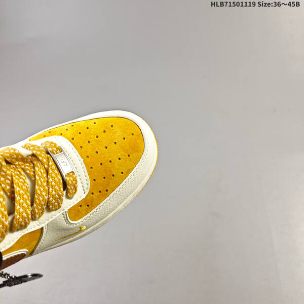 NIKE AIR FORCE 1 07 LV8 QY6818-5 lifestyle