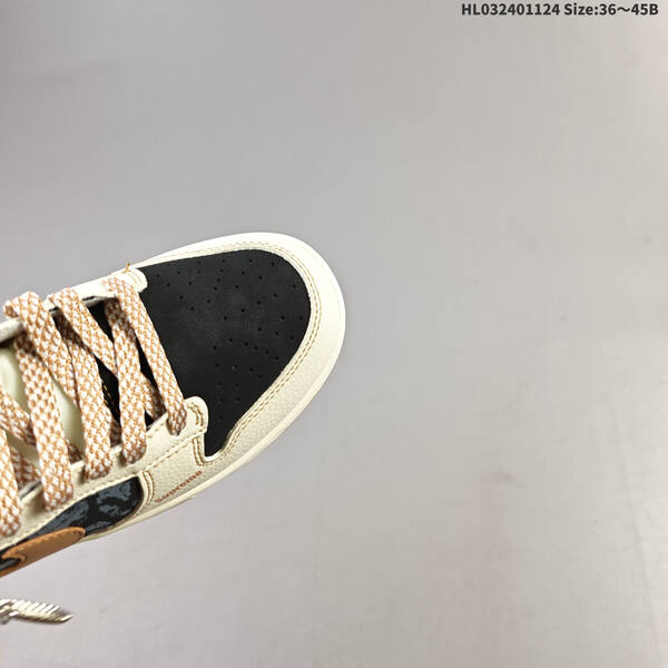 NIKE DUNK SB LOW supreme lifestyle