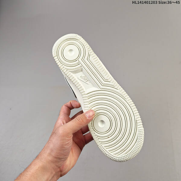 Nike AIR FORCE 1 07 lifestyle