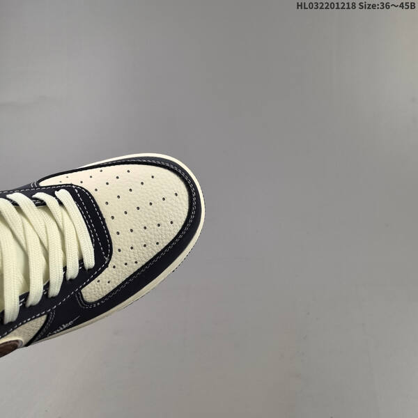 NIKE AIR FORCE 1 07 LV8 DF0188-105 lifestyle