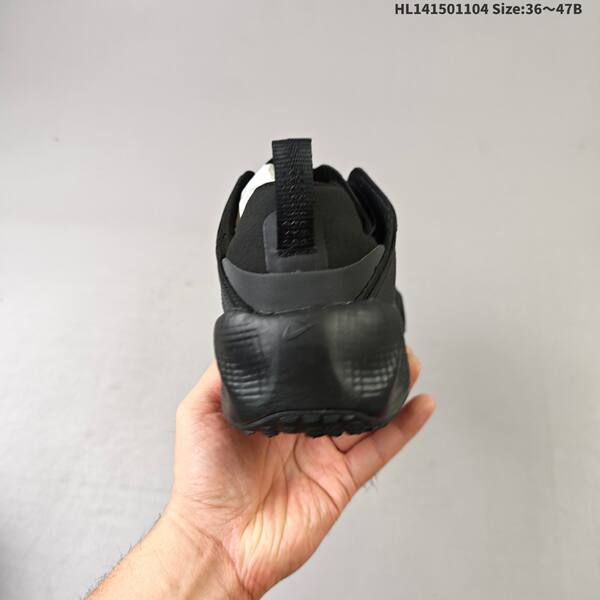 Nike Ava Rover triple black EU 36-47 sneaker