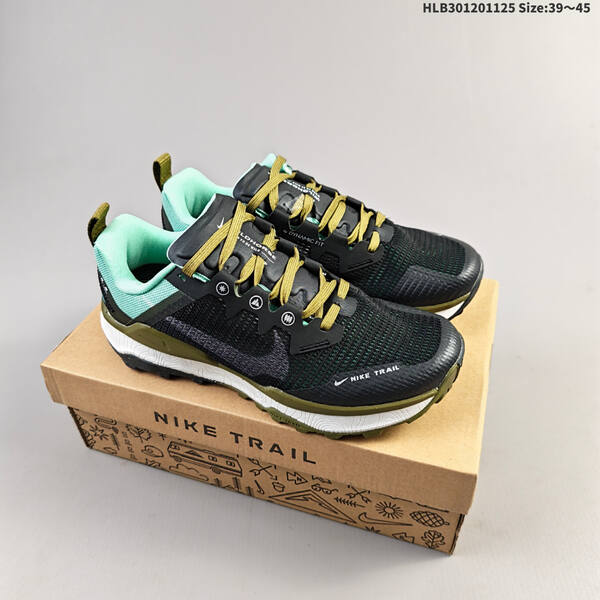 NIKE REACT WILDHORSE 8 lifestyle