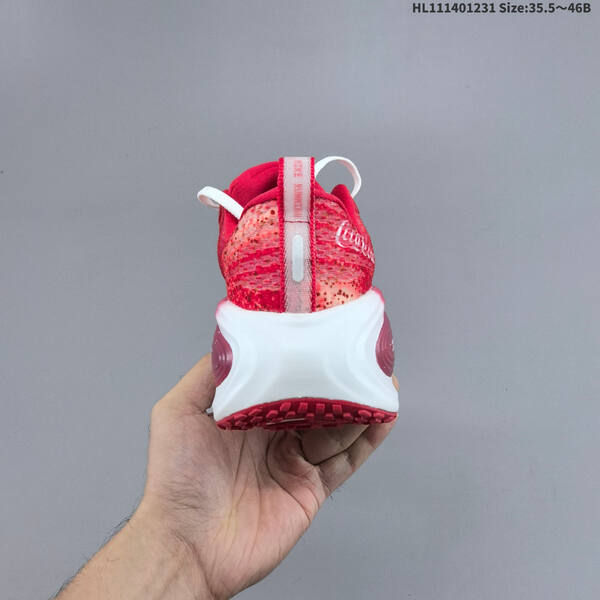 Nike VOMERO PLUS ReactX Air Zoom lifestyle