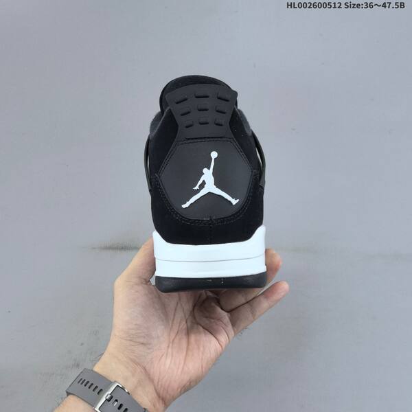 Jordan Air Jordan 4 Retro "White Thunder" Black/White EU 36-47.5 basketball