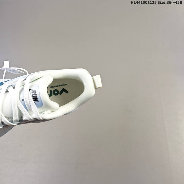 Nike VOMERO 18X Nike VOMERO 18 HM6803 100 36 36 5 37 5 38 lifestyle