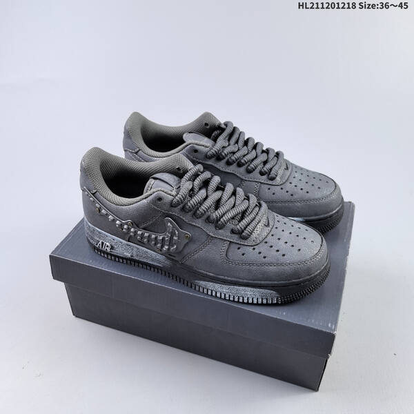 Nike Air Force 1 07LX lifestyle
